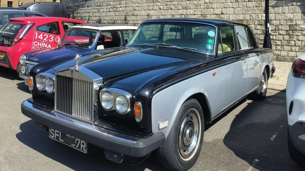 Rolls-Royce clasico fotografiado durante un viaje por Inglaterra